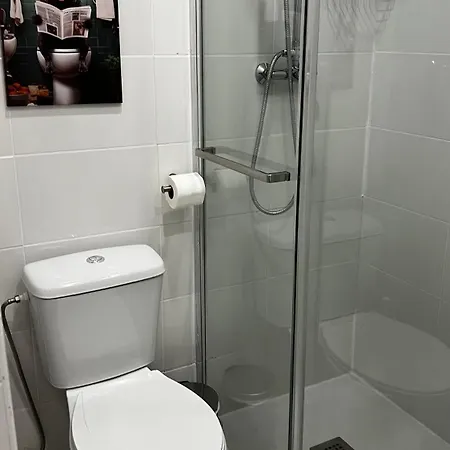 Pensamento 12b Δωμάτια σε οικογενειακή κατοικία